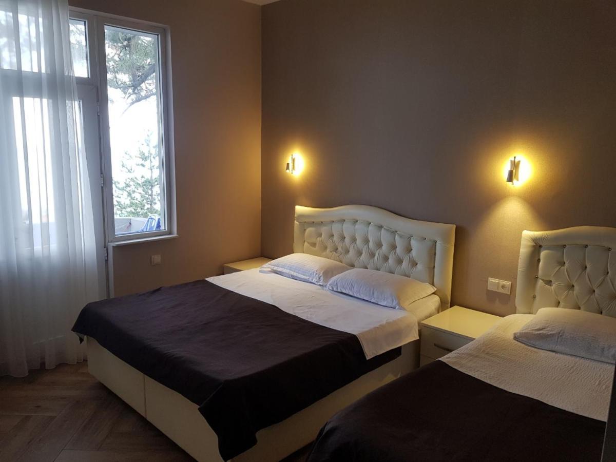 Midia Guest House Koboeleti Buitenkant foto