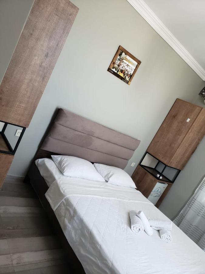 Midia Guest House Koboeleti Buitenkant foto