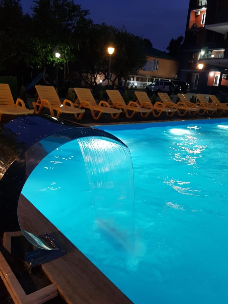 Midia Guest House Koboeleti Buitenkant foto